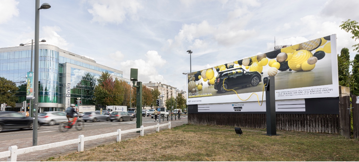 MINI zet elektrisch model in de schijnwerpers