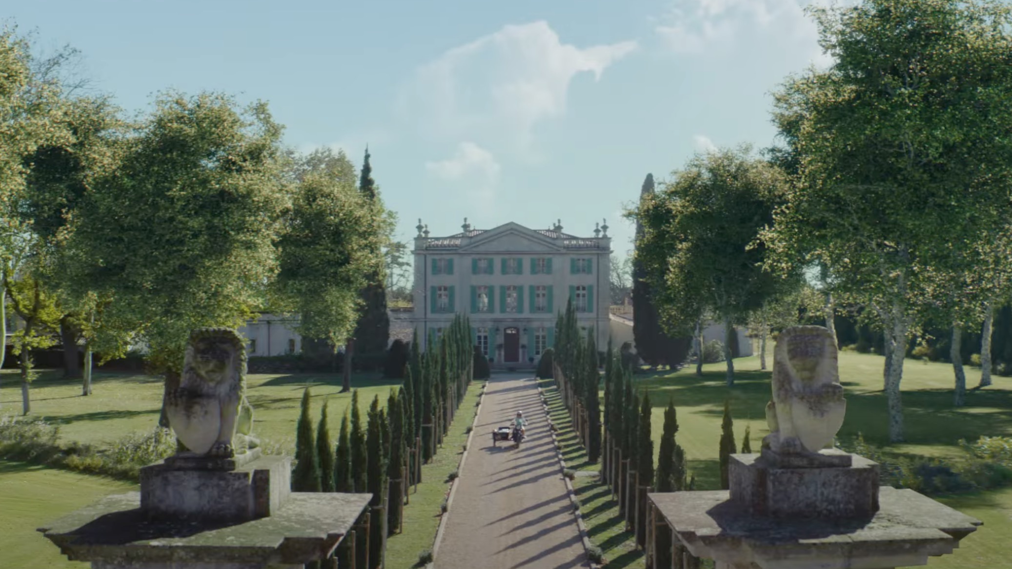 Nestlé Waters fait appel &agrave; Damien Chazelle pour colorer sa Maison Perrier